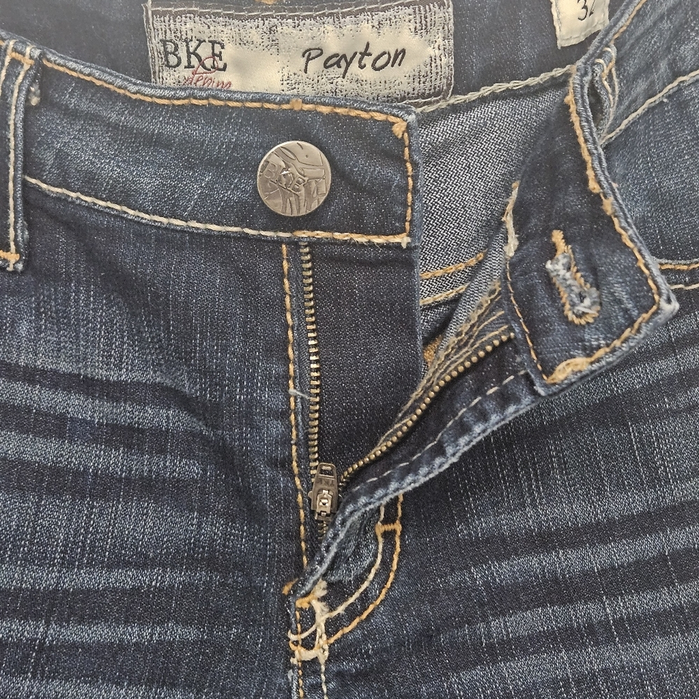 BKE PAYTON DENIM SEQUIN EMBROIDERED SHORTS WOMEN'S SIZE 32 - Picture 4 of 9